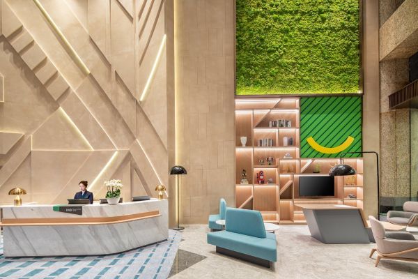Guxiang Hotel Shanghai (Former Howard Johnson Plaza Shanghai)
